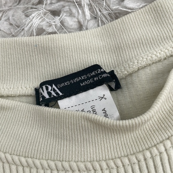 Zara crop top✨ - Picture 2 of 2